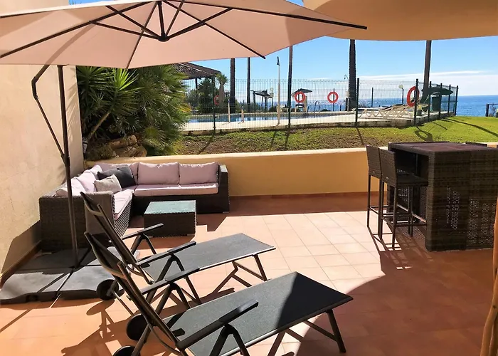 Mary * 埃斯特波纳